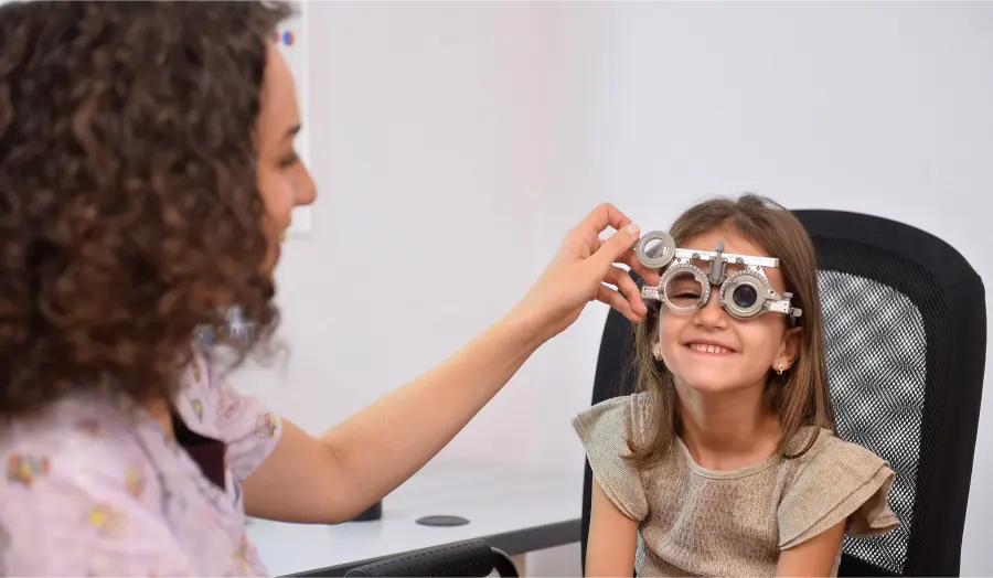 Clinici oftalmologice din București deschise sâmbăta: Ocuvista, o alegere de top