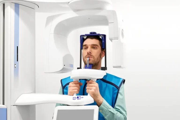 Un diagnostic mai rapid și mai precis: avantajele radiologiei în cabinetul dentar