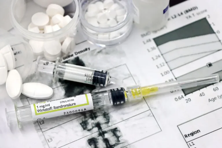 Tratamentul hemoroizilor fără operație: când funcționează metodele ambulatorii și ce presupun?